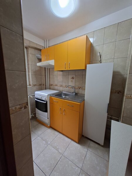 Obor, Colentina, Teiul Doamnei vav Sectia 7 Politie, 15 minute metrou